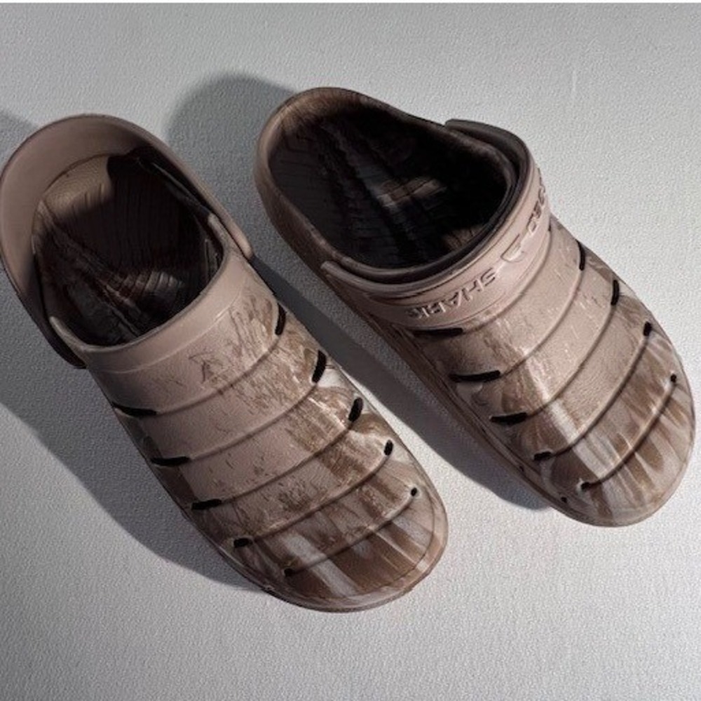 Rugged Shark Clogs Men Size 9 Tan White Marbled Slip On Comfort Water Shoes